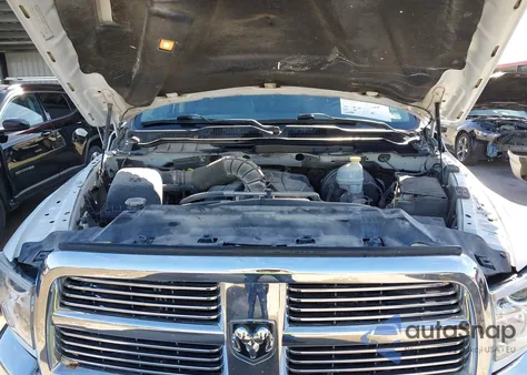 2011 Ram Ram 2500 Laramie z USA, uszkodzony, nr VIN 3D7TT2HT4BG510564